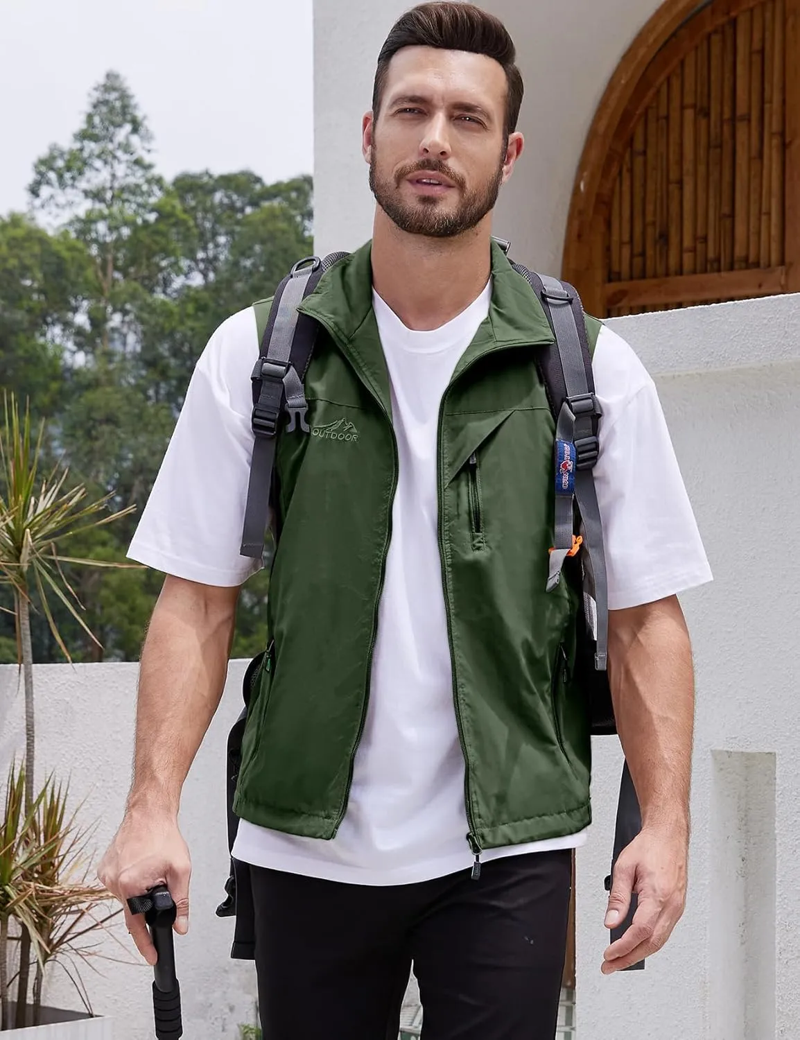 Gihuo Men's Lightweight Softshell Sleeveless Golf Vest with Zipper Pockets for Travel Hiking Fishing Safari Outwear