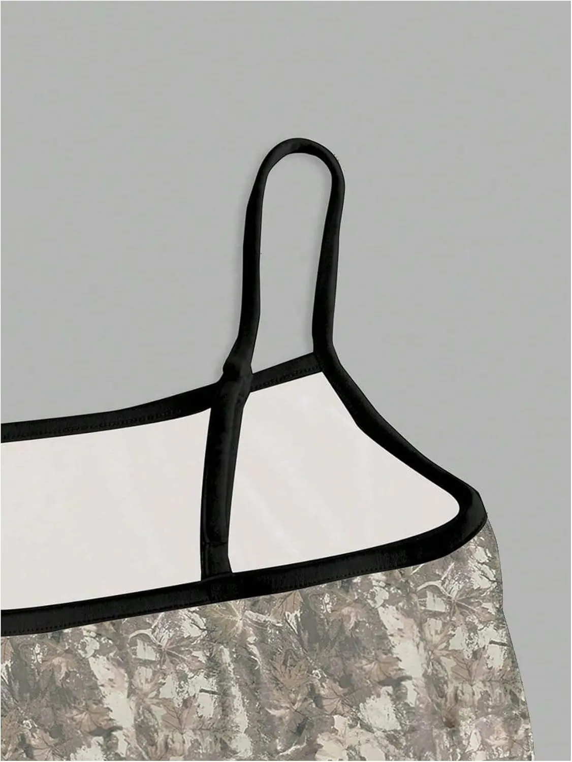 MakeMeChic Women's Camo Camisole Leaf Print Spaghetti Strap Racerback Y2K Cami Crop Tops