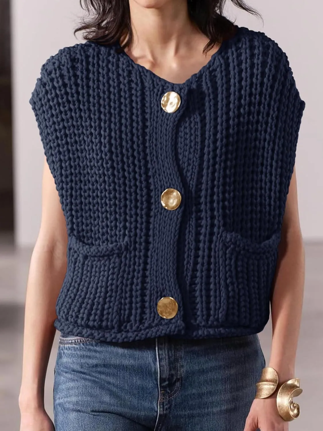 Saodimallsu Womens Sleeveless Cropped Sweater Vest Crochet Chunky Knit Button Down Cardigan Vests Tops with Pockets