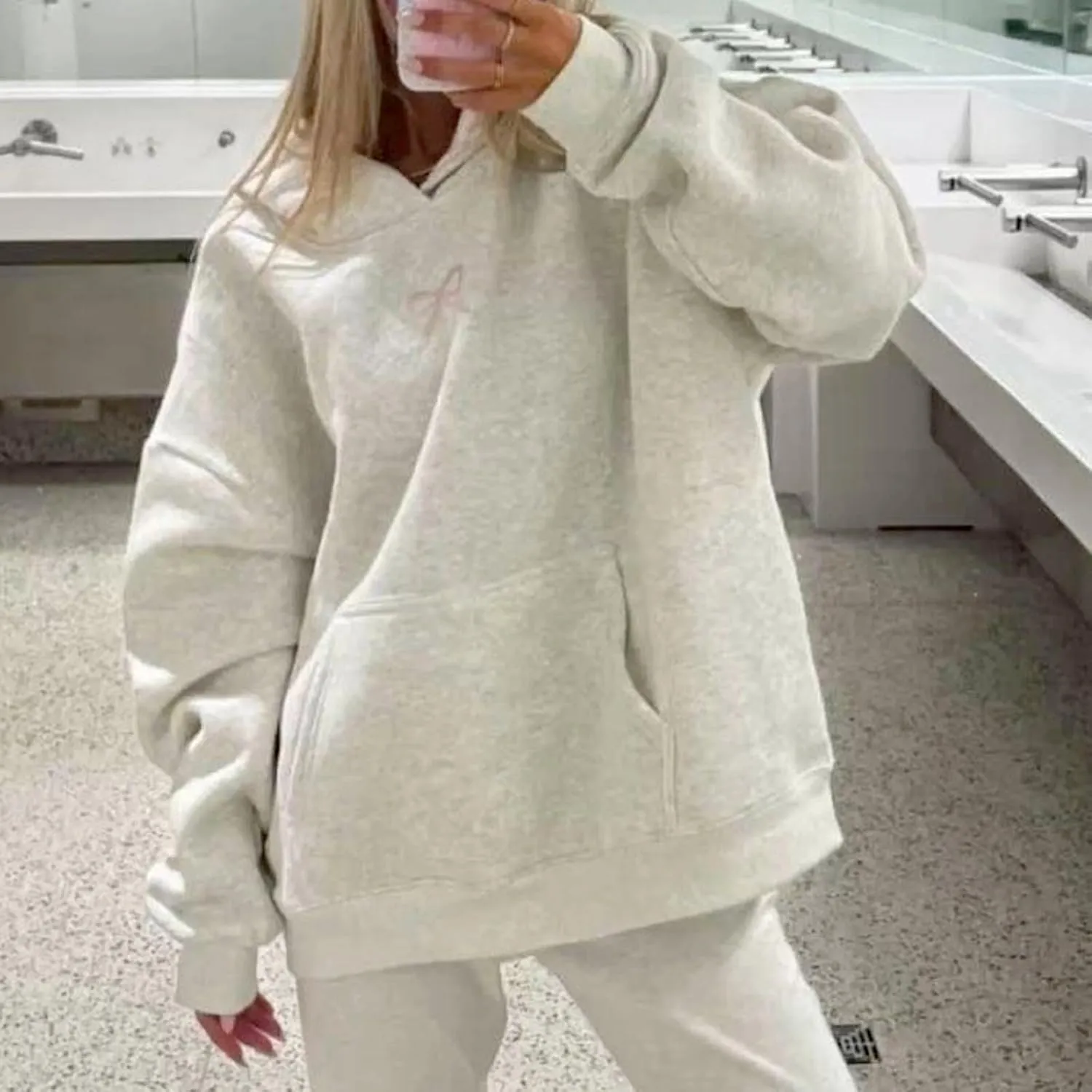 Women Teen Girls Cute Bow Graphic Hoodies Y2k Oversized Long Sleeve Hooded Sweatshirt Aesthetic Pullover Streetwear